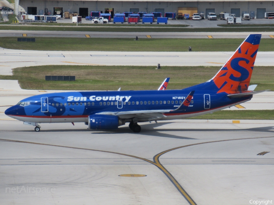 Sun Country Airlines Boeing 737-7Q8 (N716SY) | Photo 355621