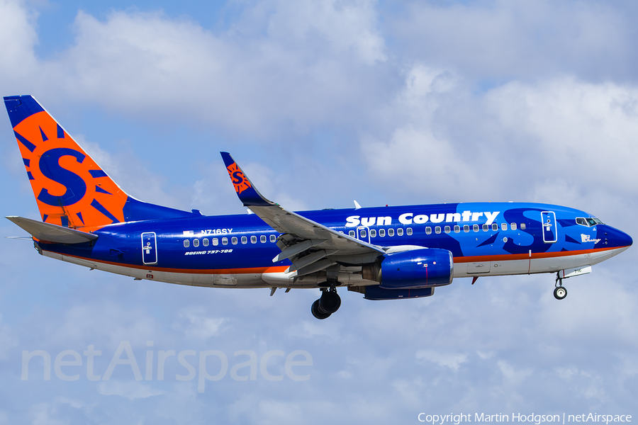 Sun Country Airlines Boeing 737-7Q8 (N716SY) | Photo 236812