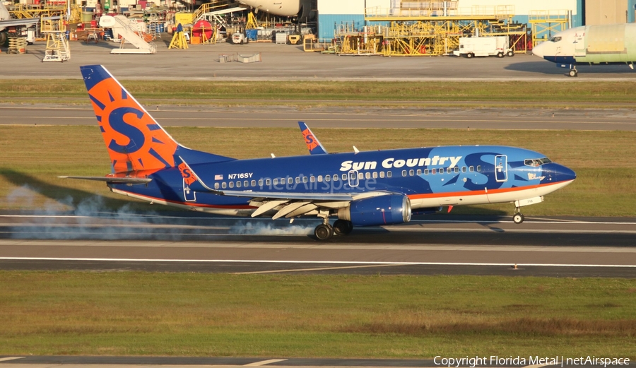 Sun Country Airlines Boeing 737-7Q8 (N716SY) | Photo 305402