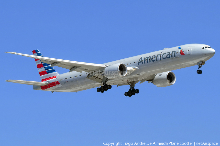 American Airlines Boeing 777-323(ER) (N717AN) | Photo 332561