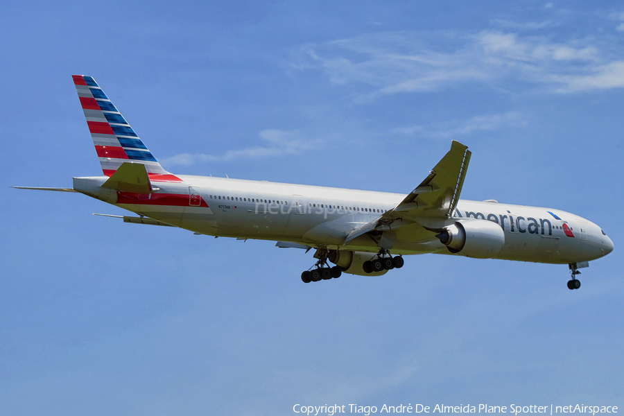 American Airlines Boeing 777-323(ER) (N717AN) | Photo 345007