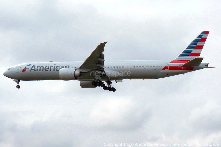 American Airlines Boeing 777-323(ER) (N717AN) | Photo 362771