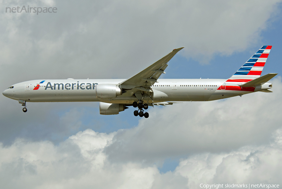 American Airlines Boeing 777-323(ER) (N717AN) | Photo 29636