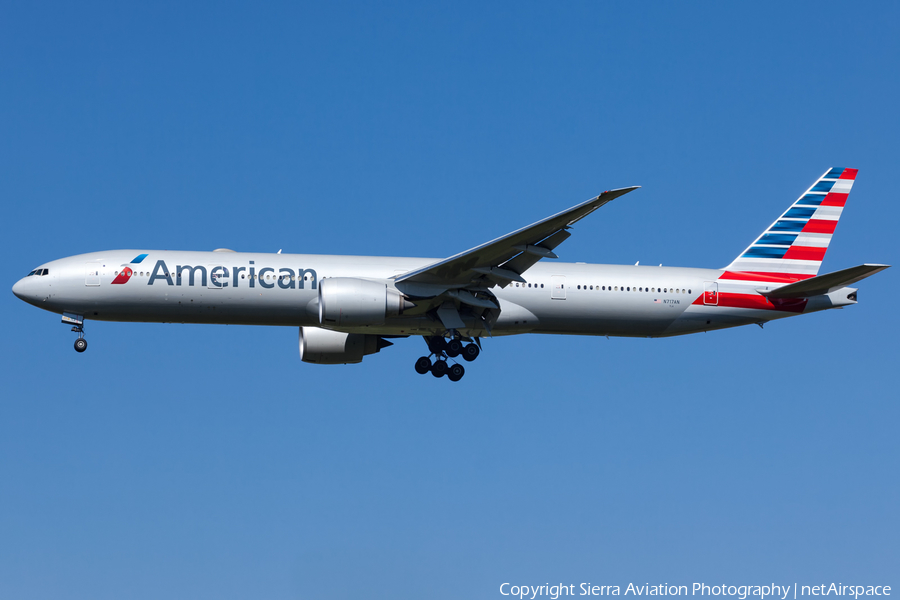 American Airlines Boeing 777-323(ER) (N717AN) | Photo 323229