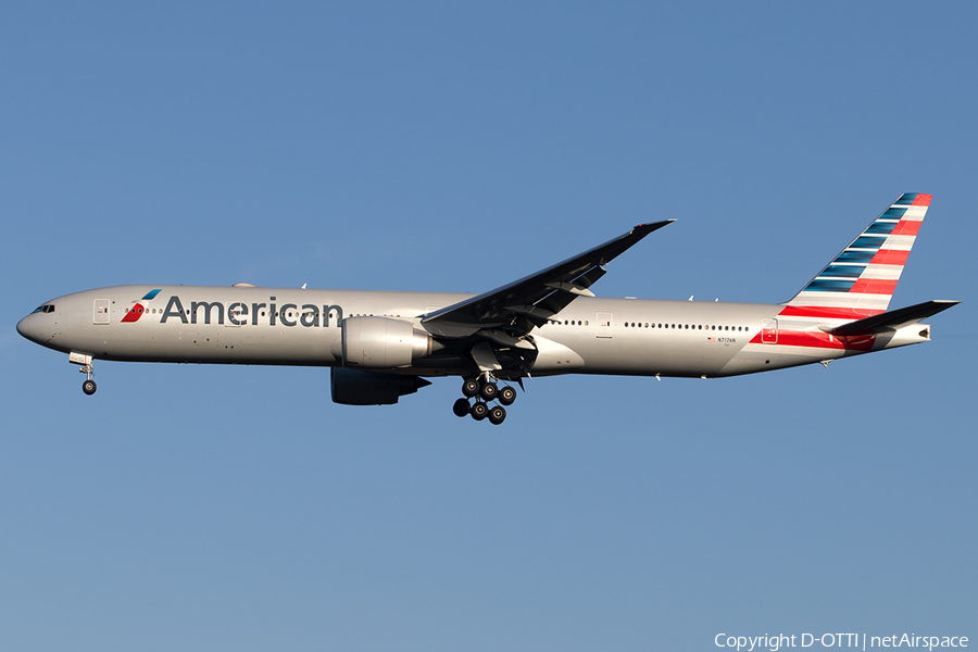 American Airlines Boeing 777-323(ER) (N717AN) | Photo 525500