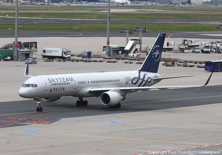 Delta Air Lines Boeing 757-231 (N717TW) | Photo 64898