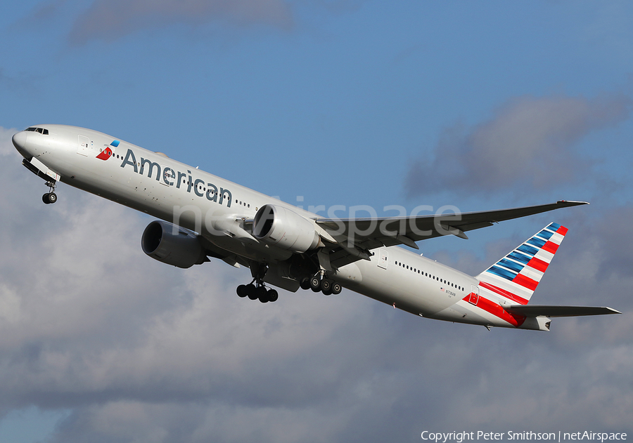 American Airlines Boeing 777-323(ER) (N718AN) | Photo 214519
