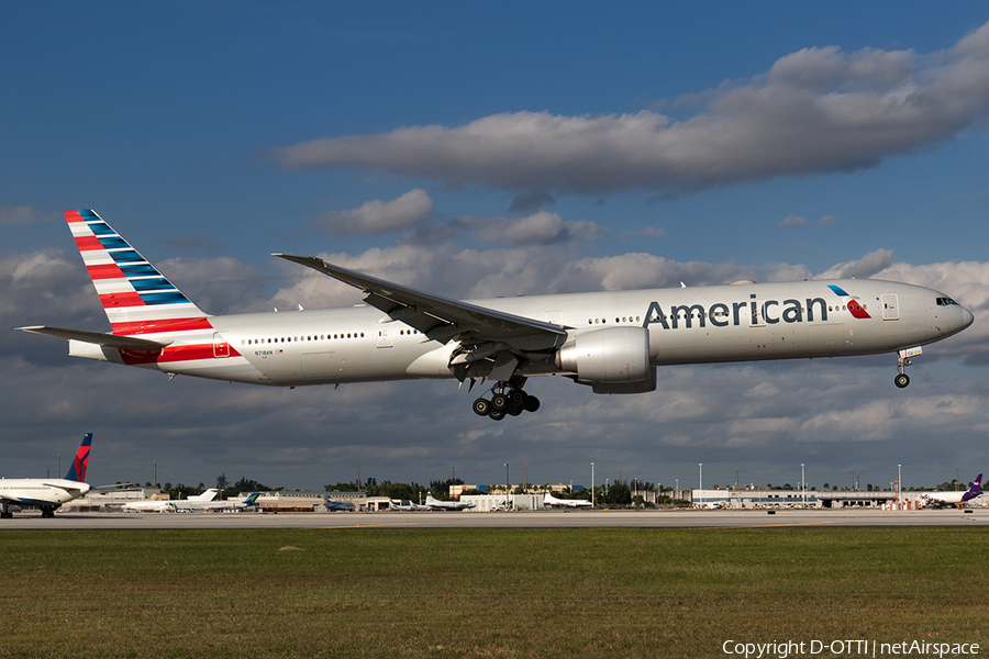 American Airlines Boeing 777-323(ER) (N718AN) | Photo 134488