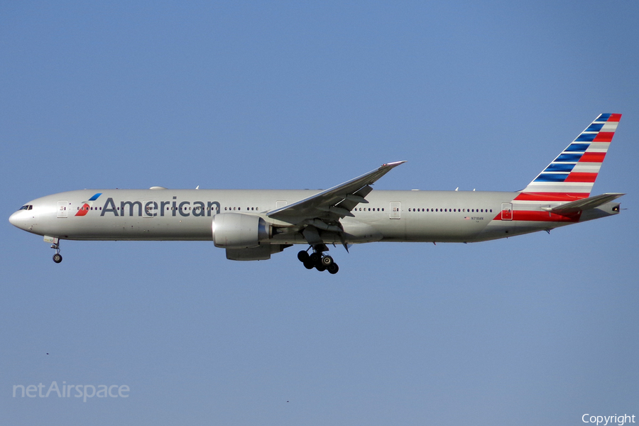American Airlines Boeing 777-323(ER) (N718AN) | Photo 41337