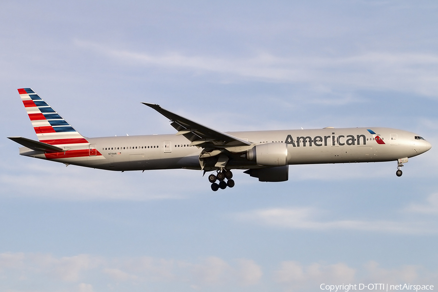 American Airlines Boeing 777-323(ER) (N719AN) | Photo 454270