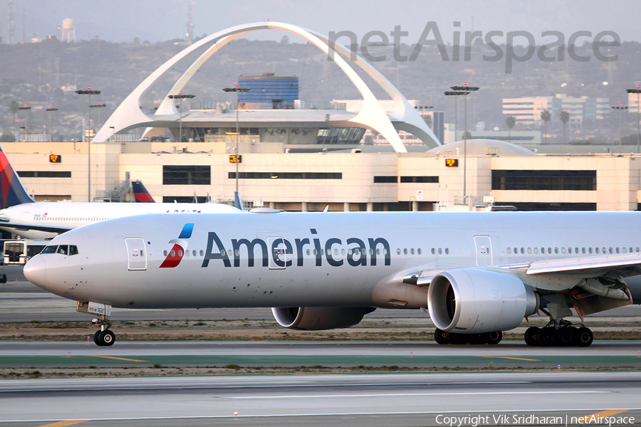 American Airlines Boeing 777-323(ER) (N719AN) | Photo 43387