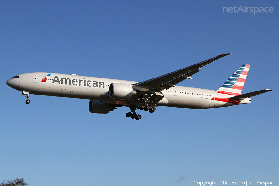 American Airlines Boeing 777-323(ER) (N719AN) | Photo 41513