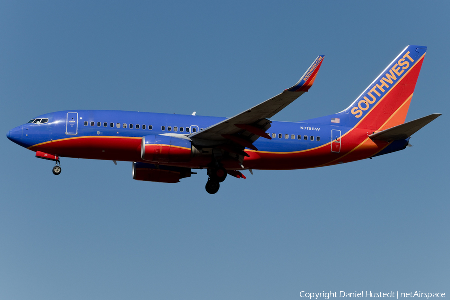 Southwest Airlines Boeing 737-7H4 (N719SW) | Photo 446110