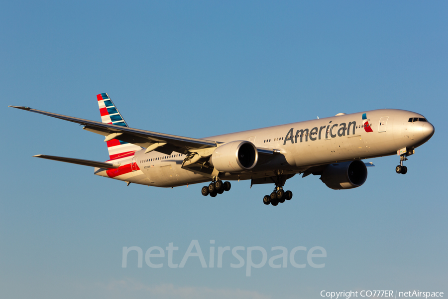American Airlines Boeing 777-323(ER) (N720AN) | Photo 43602