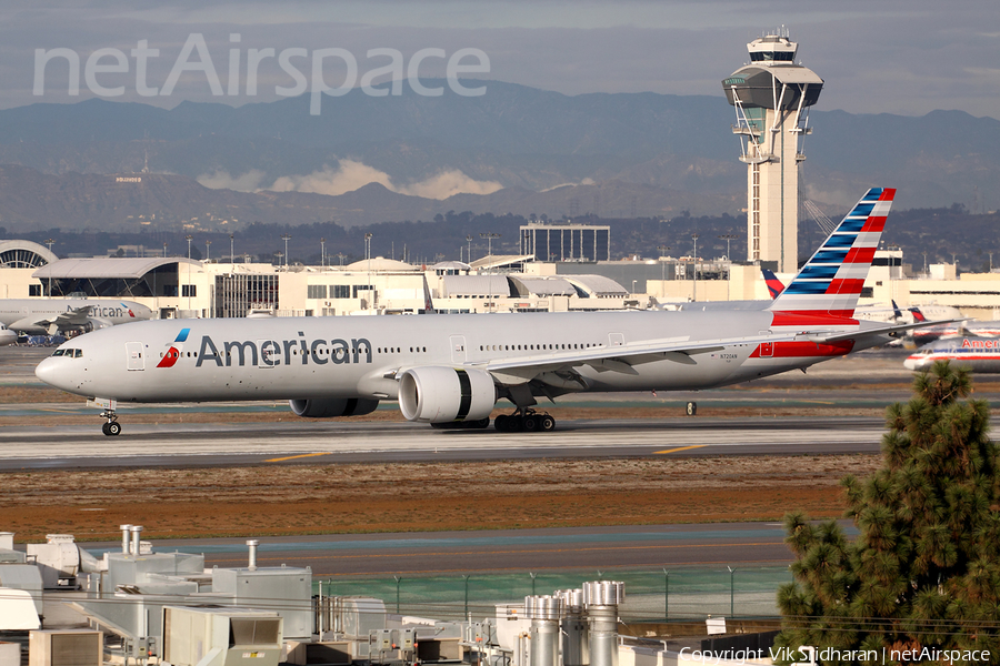 American Airlines Boeing 777-323(ER) (N720AN) | Photo 35174