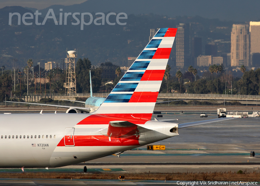 American Airlines Boeing 777-323(ER) (N720AN) | Photo 35175