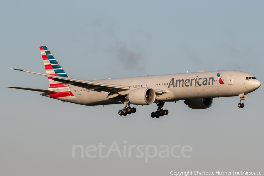 American Airlines Boeing 777-323(ER) (N720AN) | Photo 377592