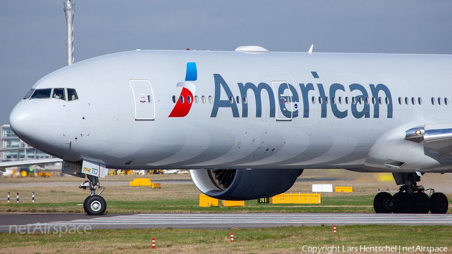 American Airlines Boeing 777-323(ER) (N720AN) | Photo 420774