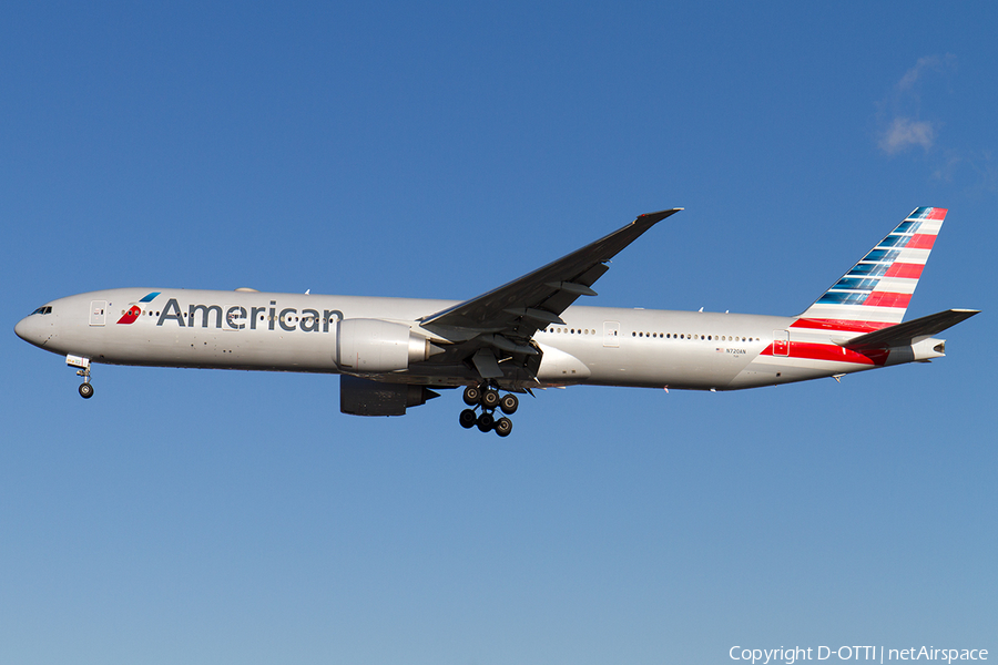 American Airlines Boeing 777-323(ER) (N720AN) | Photo 524855