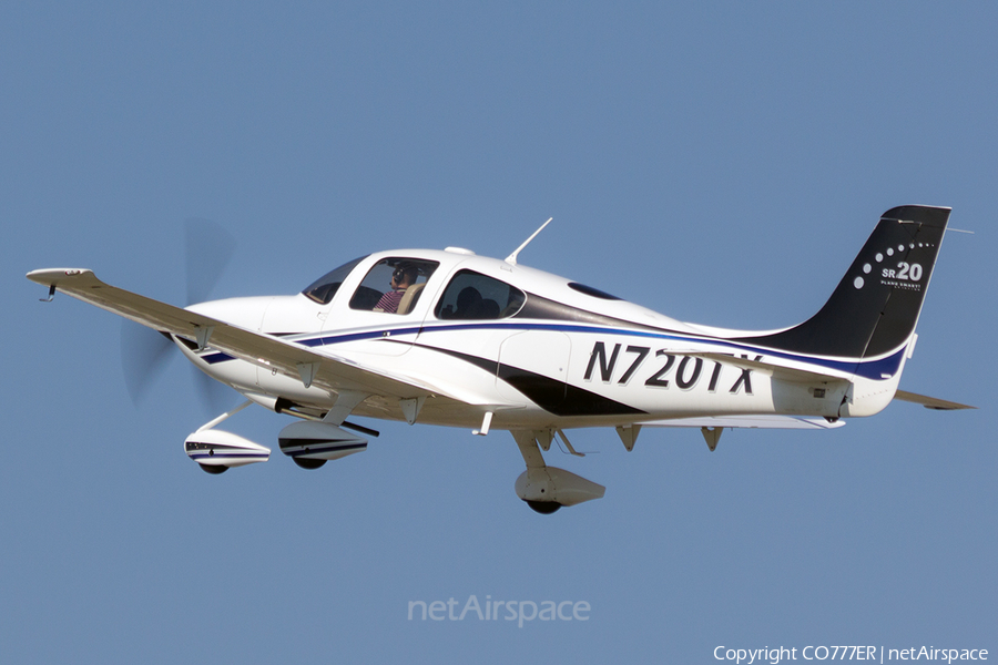 (Private) Cirrus SR20 G2 (N720TX) | Photo 9745