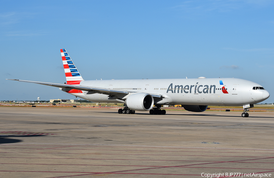 American Airlines Boeing 777-323(ER) (N721AN) | Photo 389126