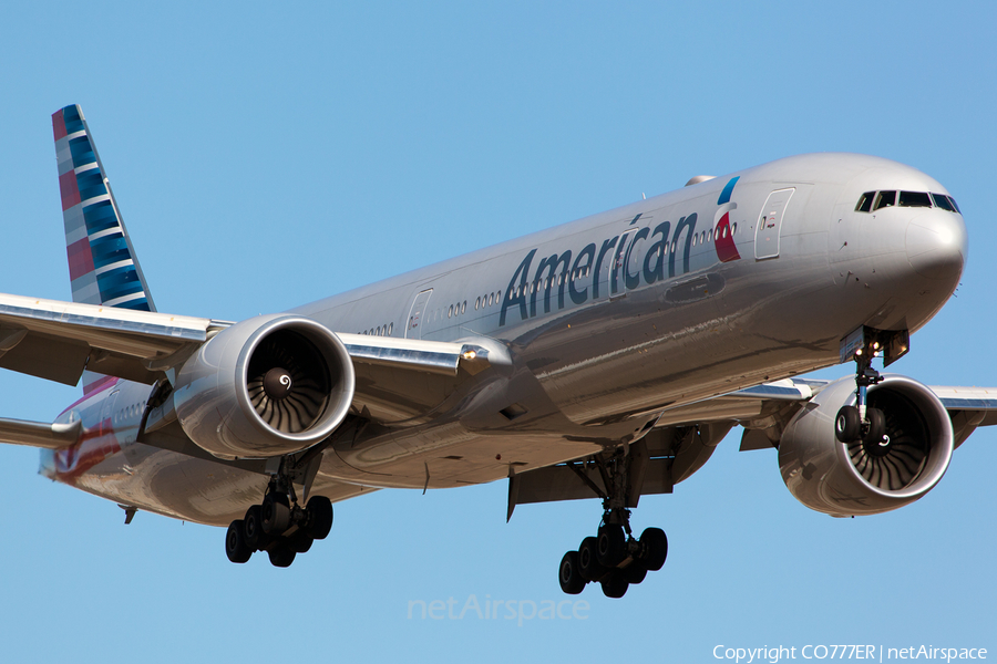American Airlines Boeing 777-323(ER) (N721AN) | Photo 75103