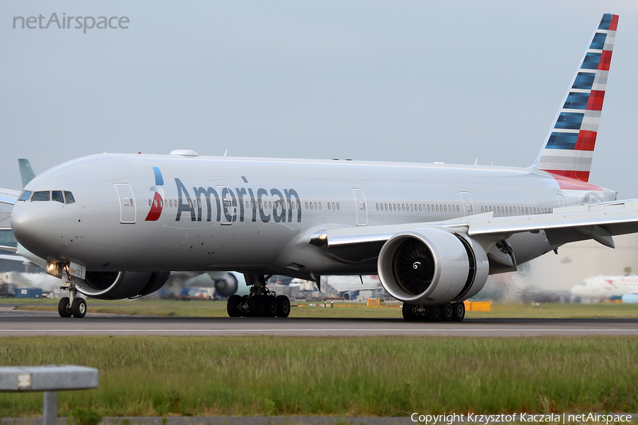 American Airlines Boeing 777-323(ER) (N721AN) | Photo 49262