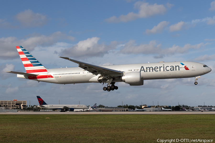 American Airlines Boeing 777-323(ER) (N721AN) | Photo 138770