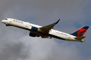 Delta Air Lines Boeing 757-231 (N721TW) at  San Francisco - International, United States