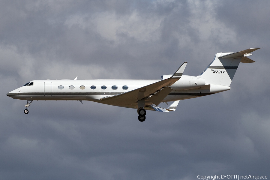 (Private) Gulfstream G-V-SP (G550) (N721V) | Photo 531540