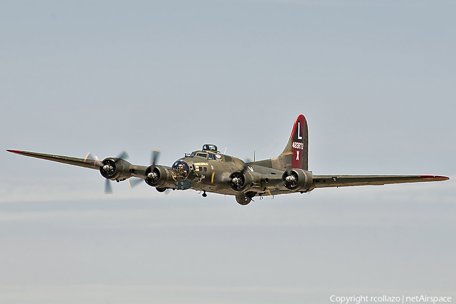 Commemorative Air Force Boeing B-17G Flying Fortress (N7227C) | Photo 107825