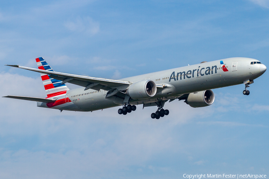 American Airlines Boeing 777-323(ER) (N722AN) | Photo 345063