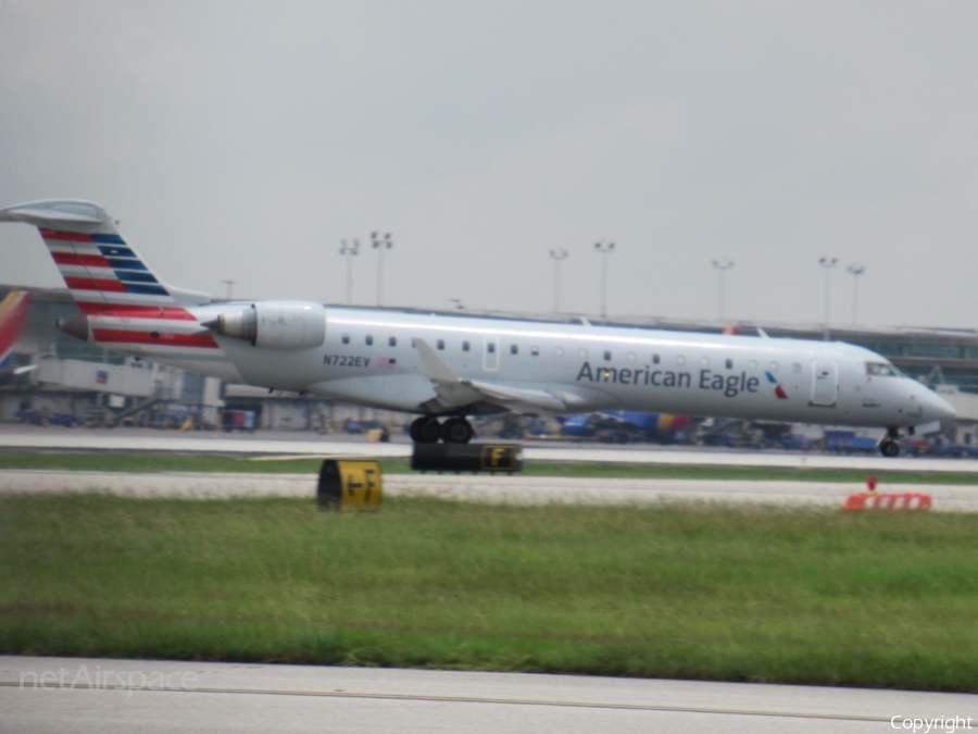 American Eagle (SkyWest Airlines) Bombardier CRJ-701ER (N722EV) | Photo 351889