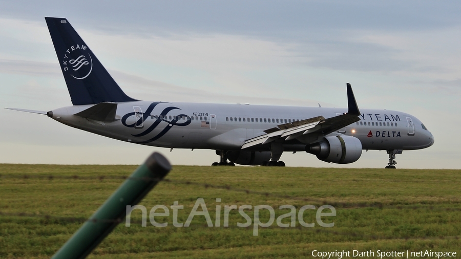 Delta Air Lines Boeing 757-231 (N722TW) | Photo 222289