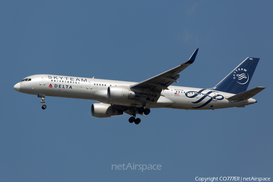 Delta Air Lines Boeing 757-231 (N722TW) | Photo 61797