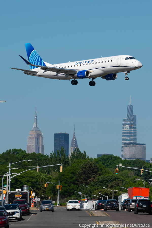 United Express Embraer ERJ-175LL (ERJ-170-200LL) (N722YX) | Photo 626454