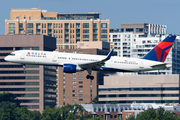 Delta Air Lines Boeing 757-231 (N723TW) at  Washington - Ronald Reagan National, United States