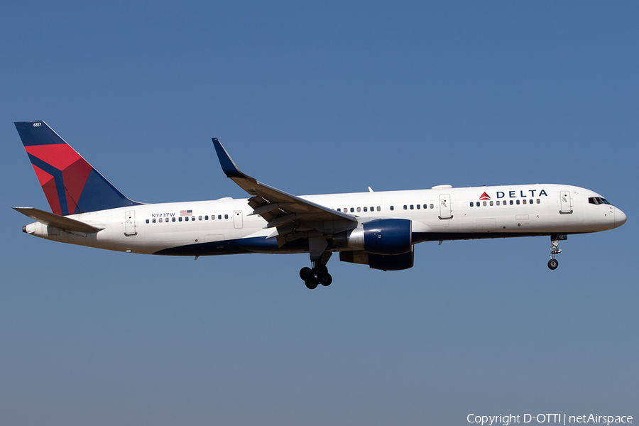 Delta Air Lines Boeing 757-231 (N723TW) | Photo 522524