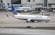 United Airlines Boeing 737-924 (N72405) at  Miami - International, United States