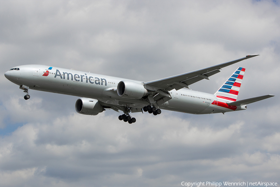 American Airlines Boeing 777-323(ER) (N724AN) | Photo 114948