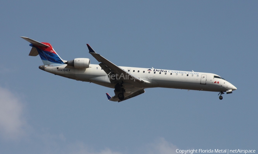 Delta Connection (Atlantic Southeast Airlines) Bombardier CRJ-701ER (N724EV) | Photo 301405