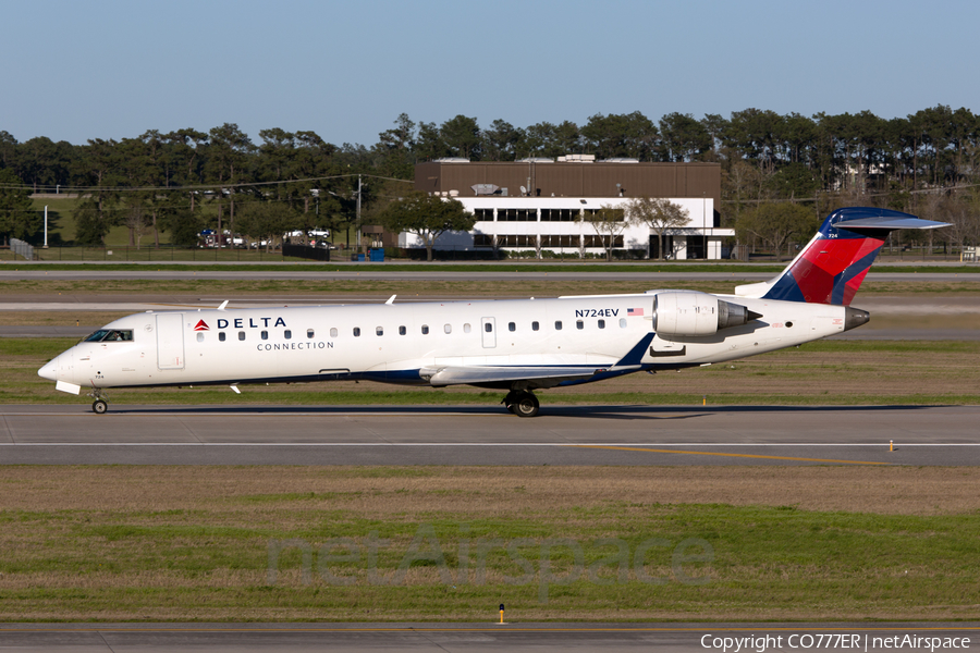 Delta Connection (ExpressJet Airlines) Bombardier CRJ-701ER (N724EV) | Photo 42917