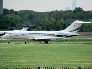 (Private) Bombardier BD-700-1A11 Global 5000 (N724MF) at  Teterboro, United States