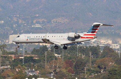 American Eagle (SkyWest Airlines) Bombardier CRJ-701ER (N724SK) at  Los Angeles - International, United States
