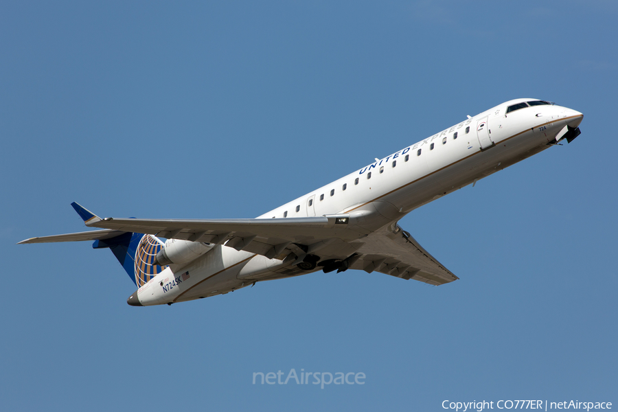 United Express (SkyWest Airlines) Bombardier CRJ-701ER (N724SK) | Photo 104619