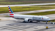 American Airlines Boeing 777-323(ER) (N725AN) at  Sao Paulo - Guarulhos - Andre Franco Montoro (Cumbica), Brazil