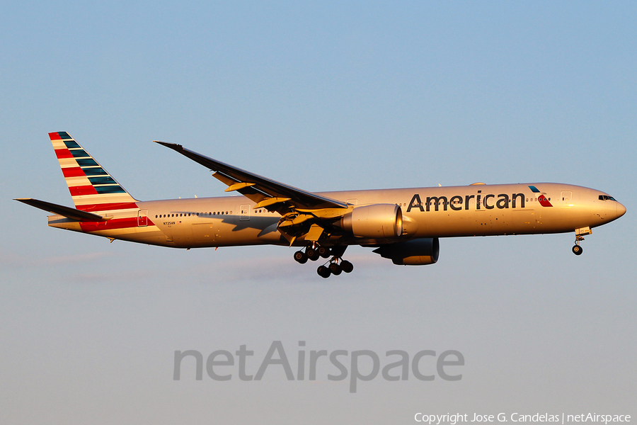 American Airlines Boeing 777-323(ER) (N725AN) | Photo 75616