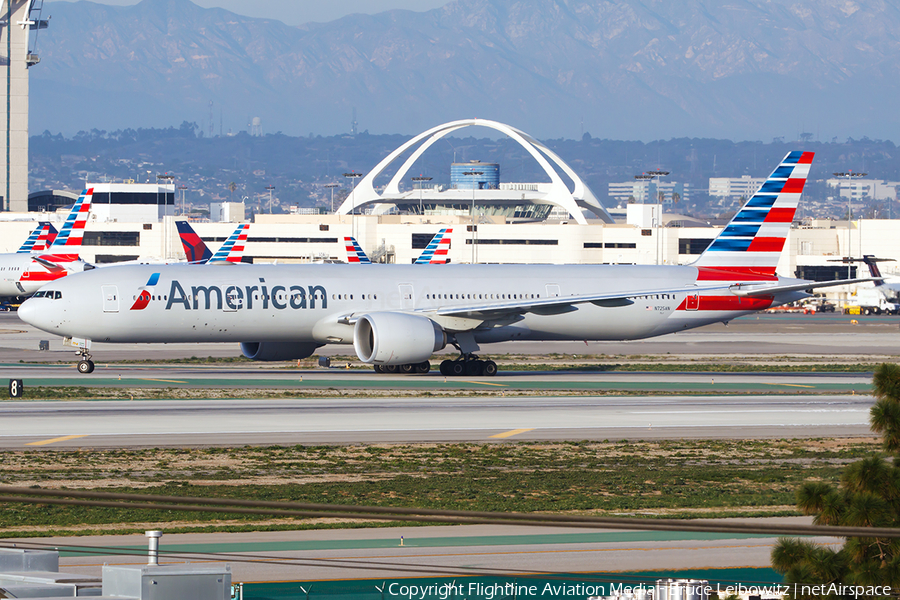 American Airlines Boeing 777-323(ER) (N725AN) | Photo 106797