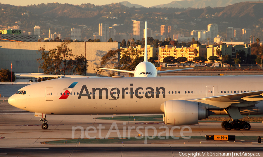 American Airlines Boeing 777-323(ER) (N725AN) | Photo 92180