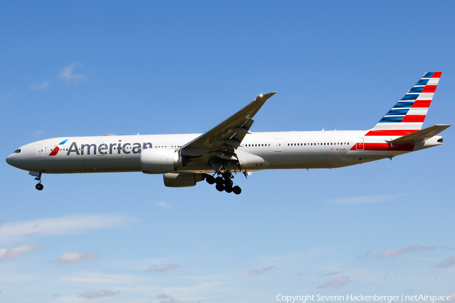 American Airlines Boeing 777-323(ER) (N725AN) | Photo 205427